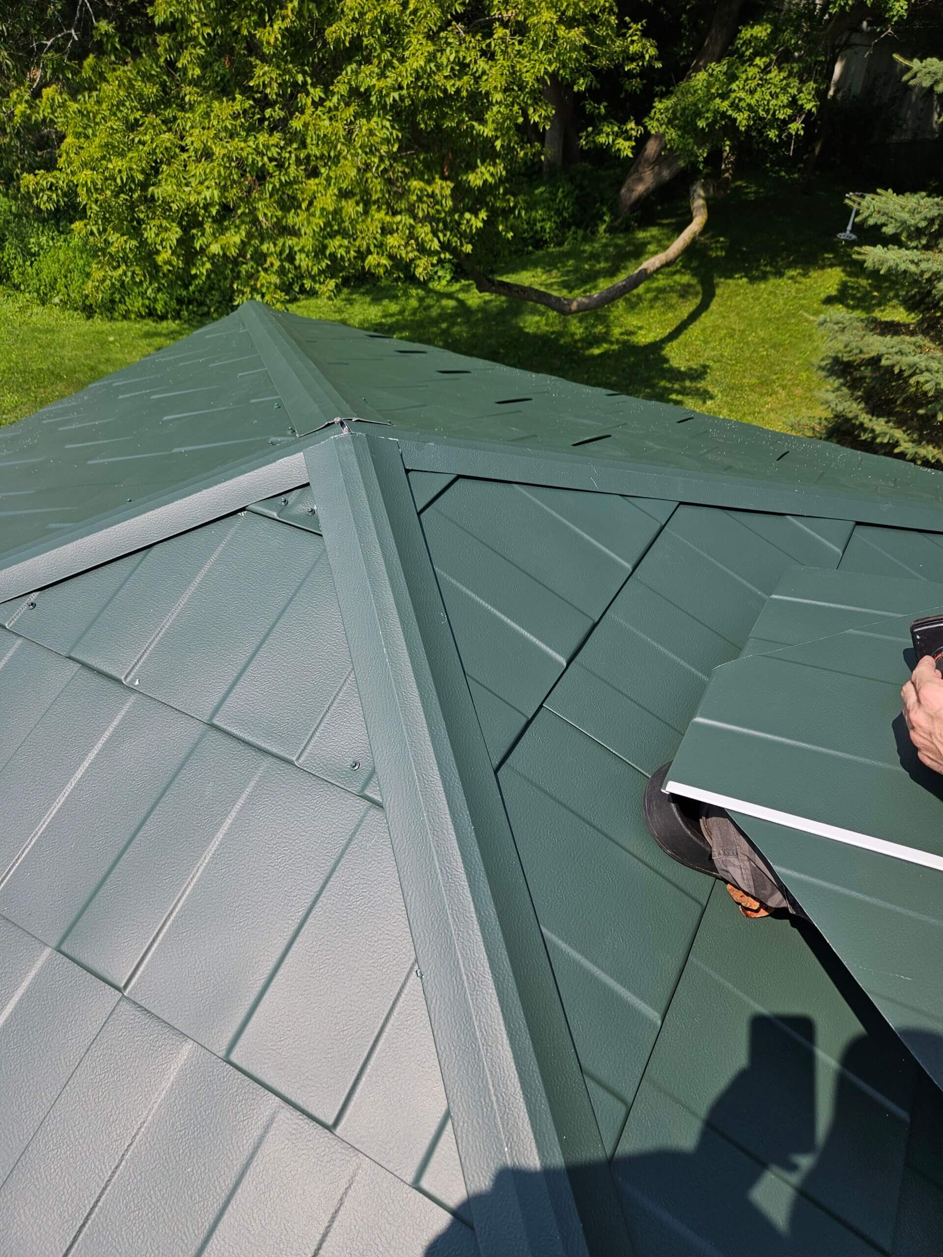 Wakerfield Bridge Slate roofing benefit check mark